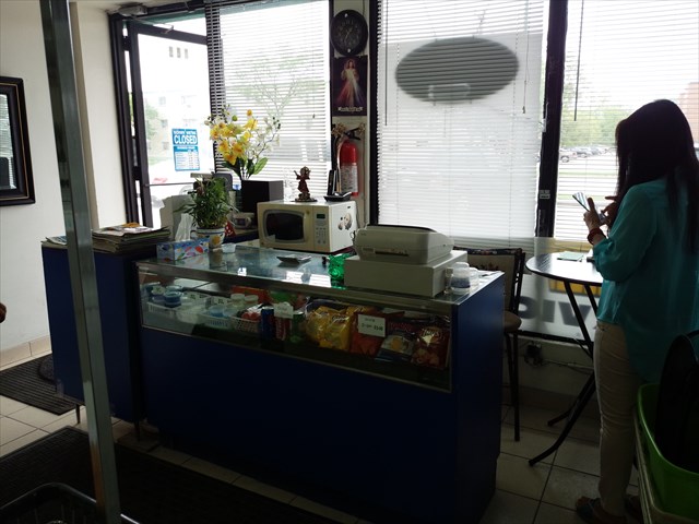 Tip Top Coin Laundry | 298 St Annes Rd, Winnipeg, MB R2M 4Z5, Canada | Phone: (204) 256-5144