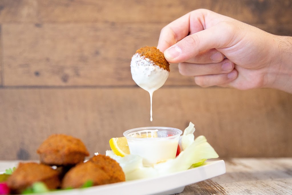 Mooring Eats | 2481 Lake Shore Blvd W, Etobicoke, ON M8V 1C5, Canada | Phone: (416) 253-7171