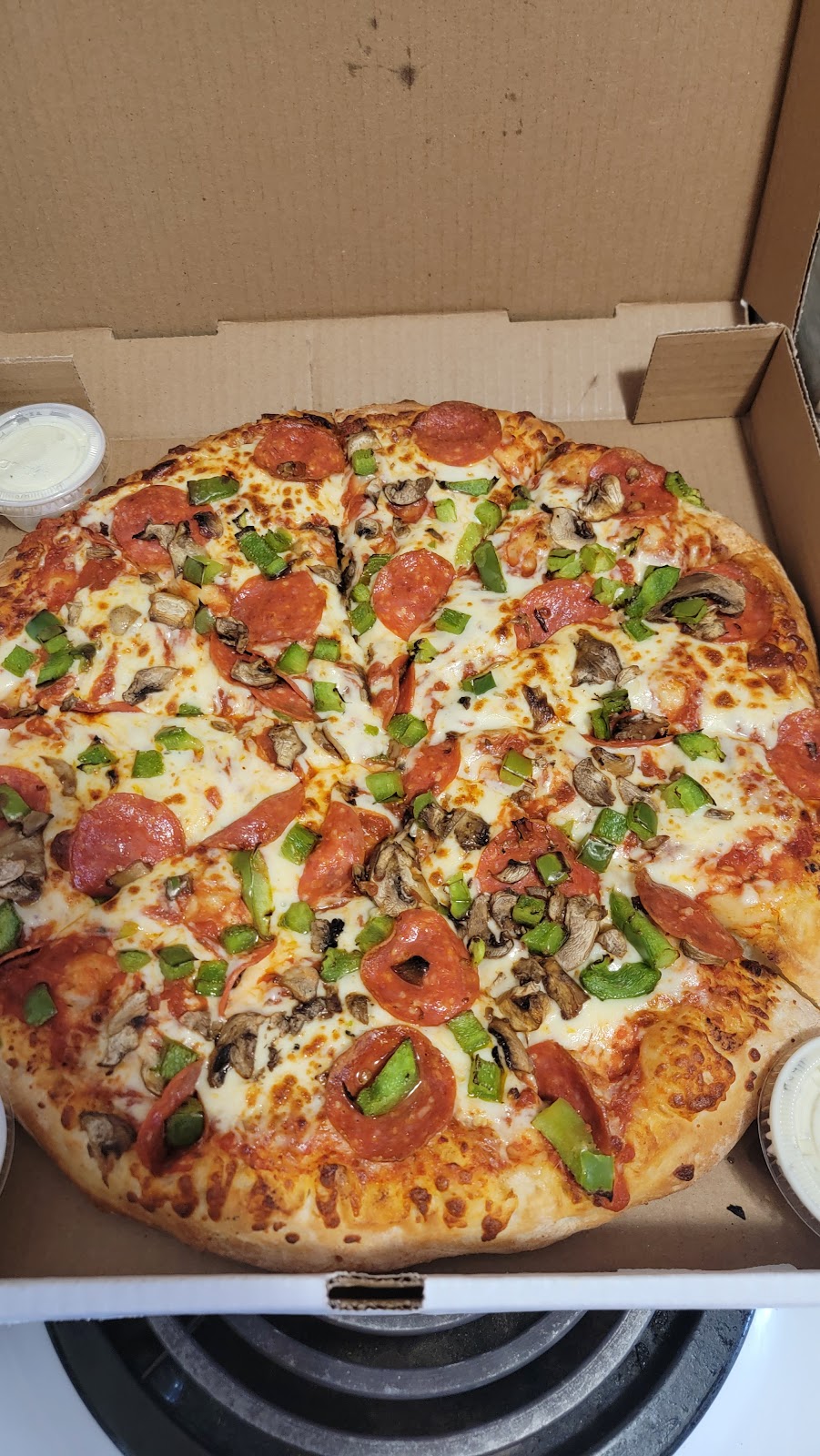 Lava Pizza & Wings | 876 King St W, Hamilton, ON L8S 4S6, Canada | Phone: (905) 525-6606