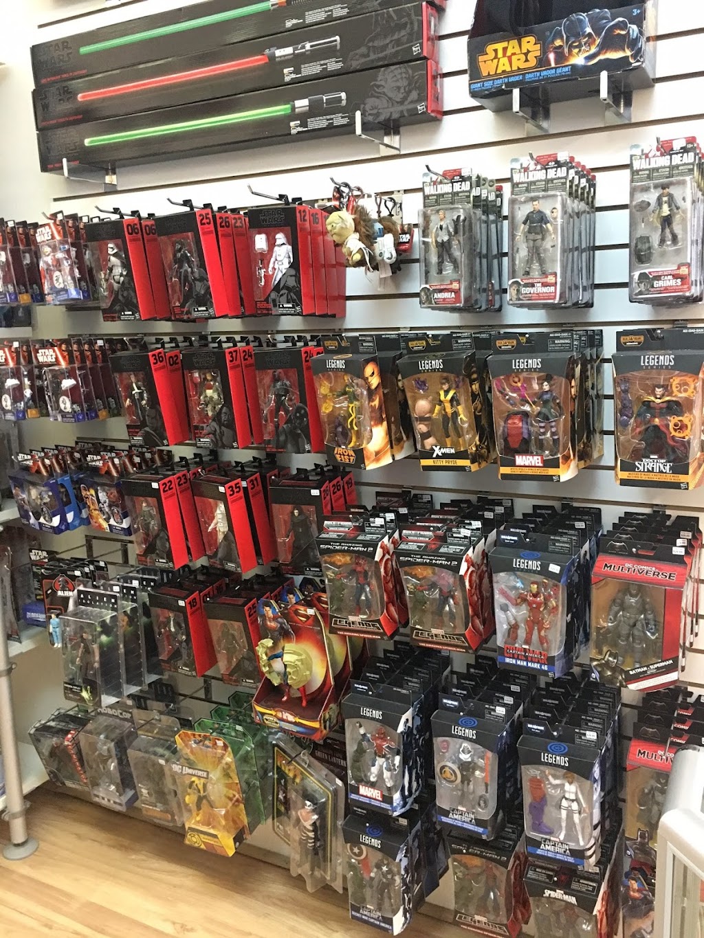 Funky Toys & Co | 63d Ave Donegani, Pointe-Claire, QC H9R 2V9, Canada | Phone: (514) 674-1914