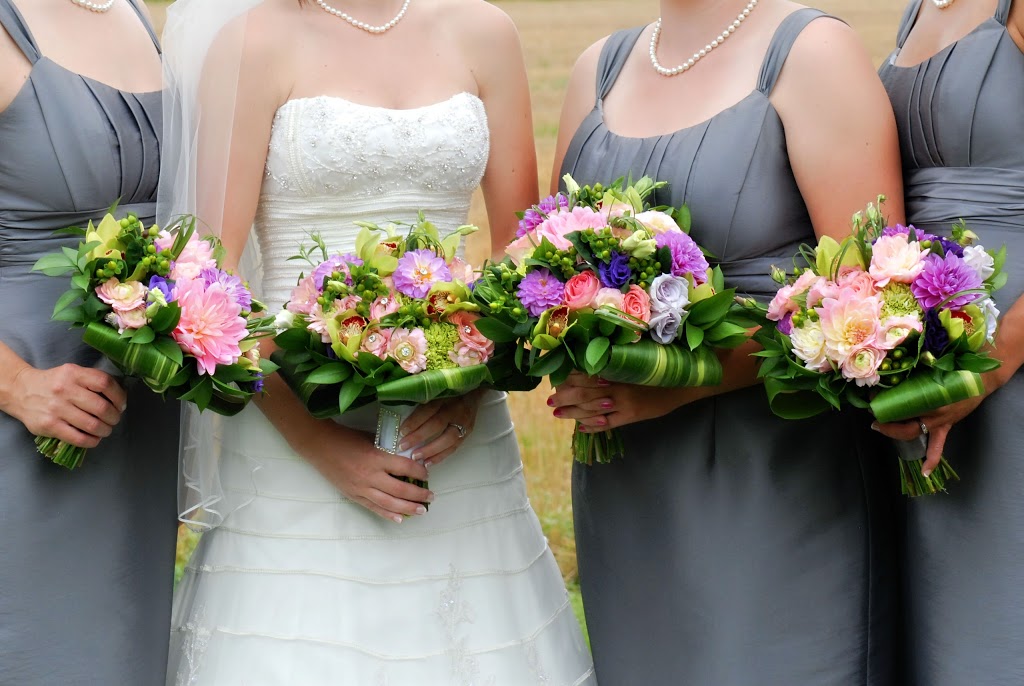 Blooms n Rooms | 17 Main St S, Seaforth, ON N0K 1W0, Canada | Phone: (519) 527-0555