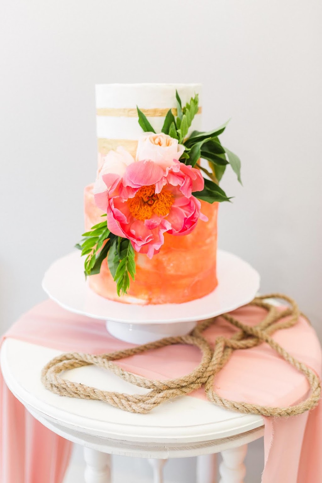 Refined Sugar Custom Cakes & Sweet | 244 Woolwich St S, Breslau, ON N0B 1M0, Canada | Phone: (519) 579-0081