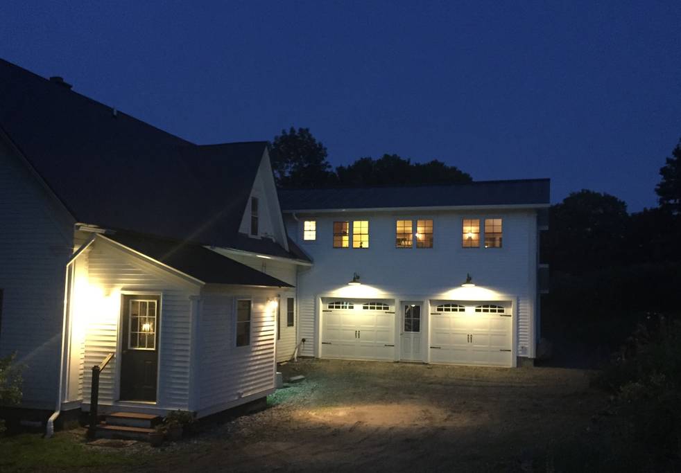 The Lodge at Blackberry Hill | 359 Stevens Rd, West Glover, VT 05875, USA | Phone: (802) 673-8139