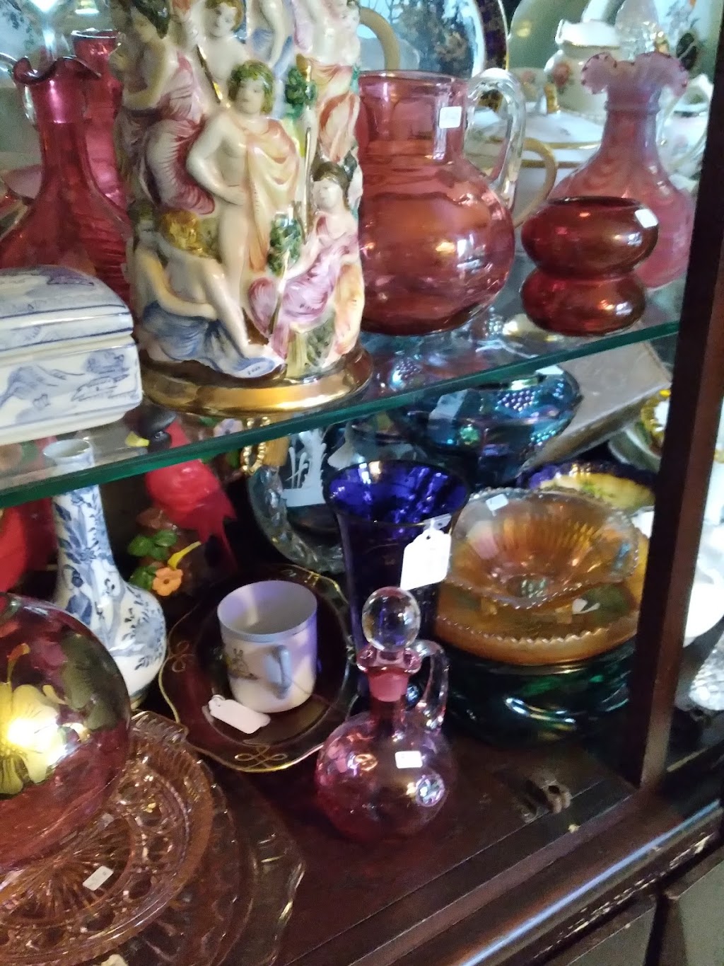 Black creek antiques and collectibles | 2357 Catherwood Rd, Black Creek, BC V9J 1J3, Canada | Phone: (250) 337-8403