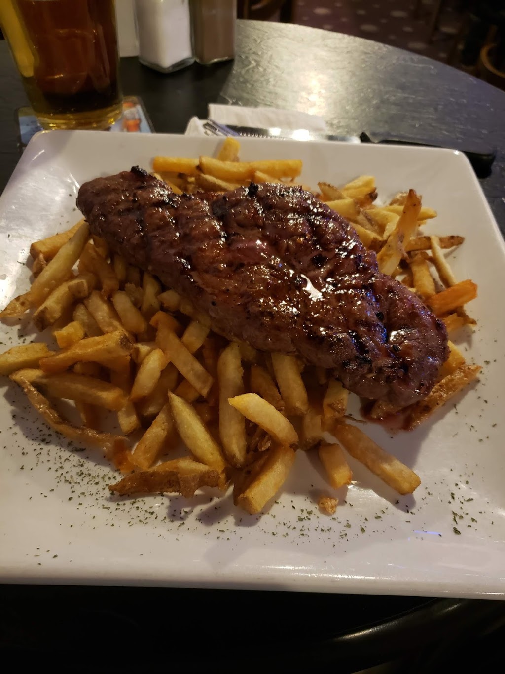 Sham Rocks Pub & Grill House | 1100 Dundas St E, Whitby, ON L1N 2K2, Canada | Phone: (905) 668-7625