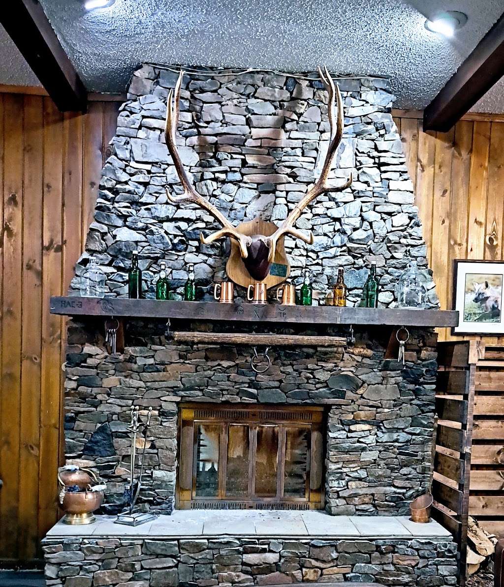 Nordegg Lodge Hotel - 1 Stuart St, Nordegg, AB T0M 2H0, Canada