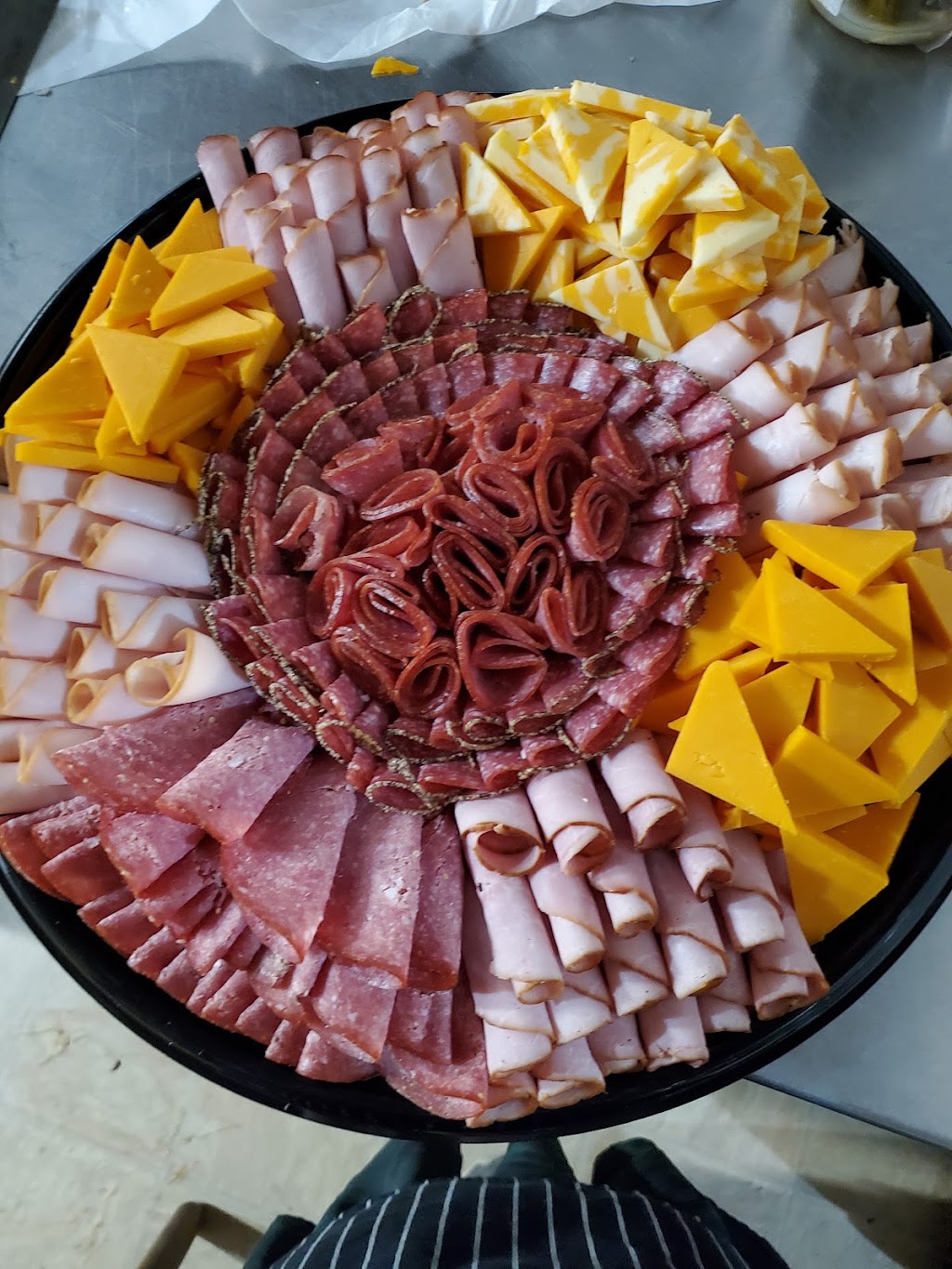 Wiebes Delicatessen | 1707 20th Ave, Coaldale, AB T1M 1J7, Canada | Phone: (403) 345-3098