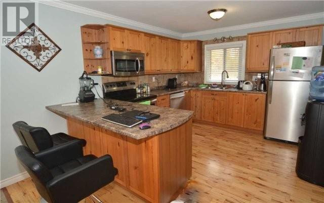 Upscale Lake Dalrymple Cottage Rental | 20 Robins Ln, Sebright, ON L0K 1W0, Canada | Phone: (647) 408-6660