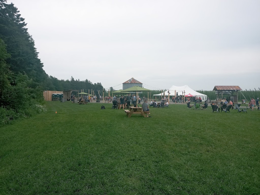 Houblon des Jarrets Noirs - Biergarten | 488 Rte du Bord de lEau, Saint-Bernard, QC G0S 2G0, Canada | Phone: (418) 801-7544
