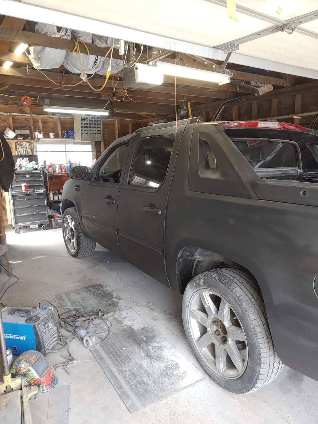 Blacks Auto & Towing | 486 Boyd Ave, Winnipeg, MB R2W 1P8, Canada | Phone: (204) 521-1019