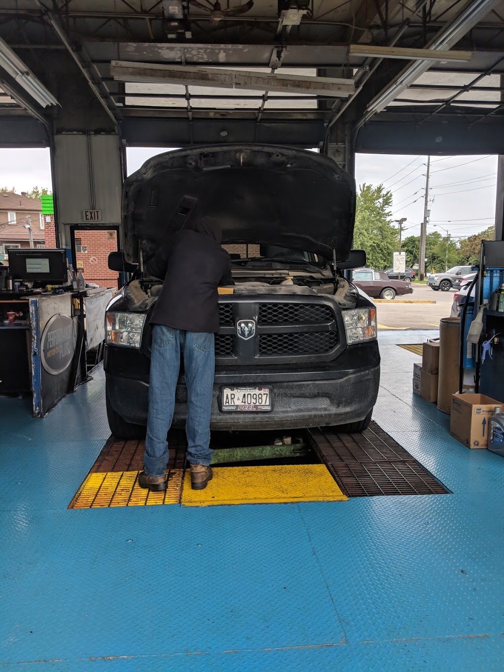 EZ Lube | 776 Markham Rd, Scarborough, ON M1H 2A9, Canada | Phone: (416) 431-1290