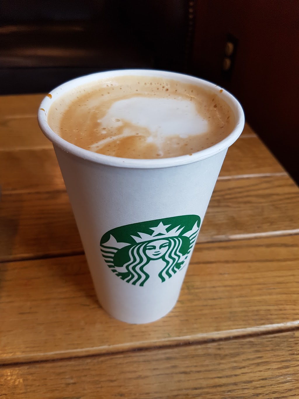 Starbucks | Sunshine Hills Shopping Centre, 6483 120 St, Delta, BC V4E 3G5, Canada | Phone: (604) 598-1112