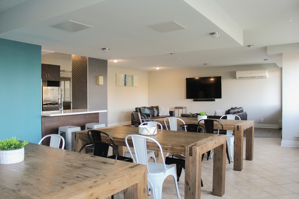 Maison Hamilton - Côte Saint-Luc Apartments | 5501 Av. Adalbert, Côte Saint-Luc, QC H4W 2B1, Canada | Phone: (438) 476-5116