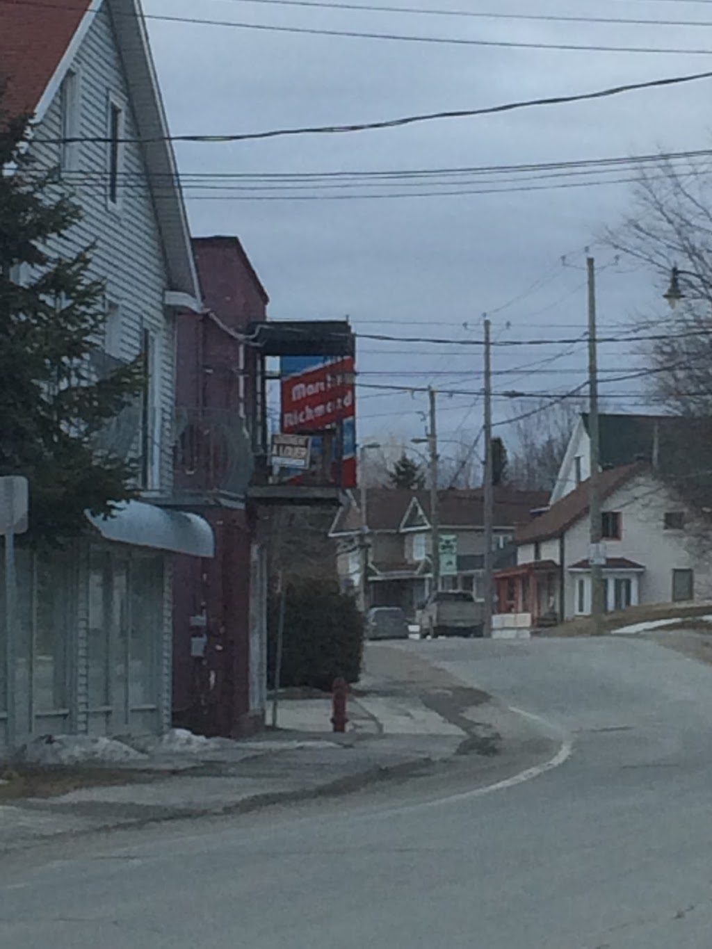 Marche Richmond | 483 Rue Principale Nord, Richmond, QC J0B 2H0, Canada | Phone: (819) 826-5356