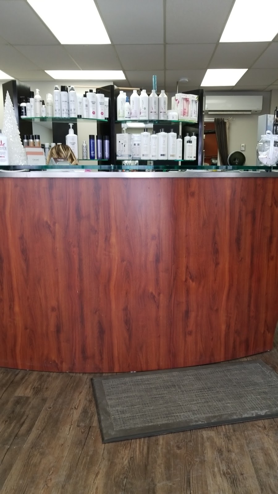 Carousel Salon & Spa | 4 Park Ave W, Elmira, ON N3B 1L2, Canada | Phone: (519) 669-2786