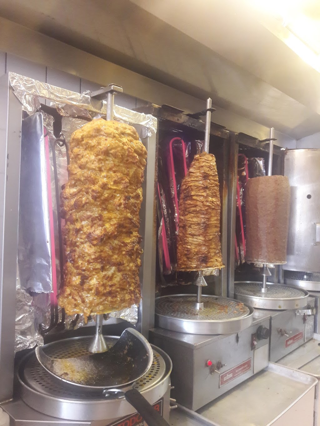 Donair city gyros | 22329 Dewdney Trunk Rd, Maple Ridge, BC V2X 3J3, Canada | Phone: (604) 466-8840