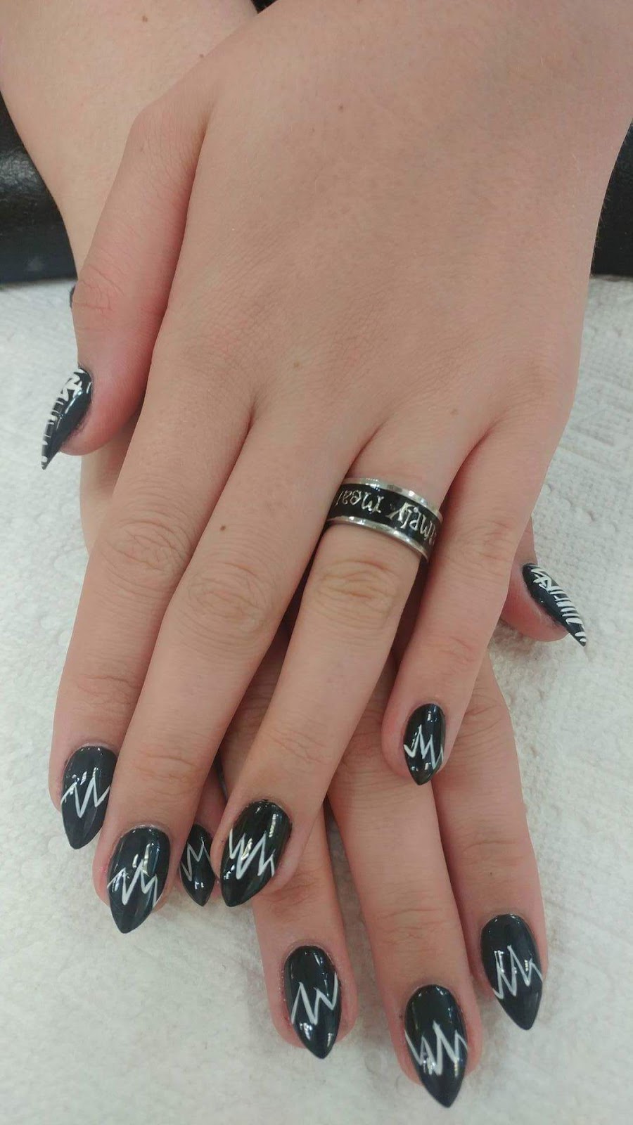 Top Nails 6 | 555 Strathcona Blvd SW, Calgary, AB T3H 2S8, Canada | Phone: (403) 455-6595