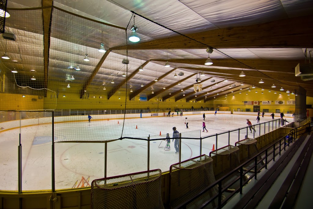 Billy Mosienko Arena | 709 Keewatin St, Winnipeg, MB R2X 2S6, Canada | Phone: (877) 311-4974