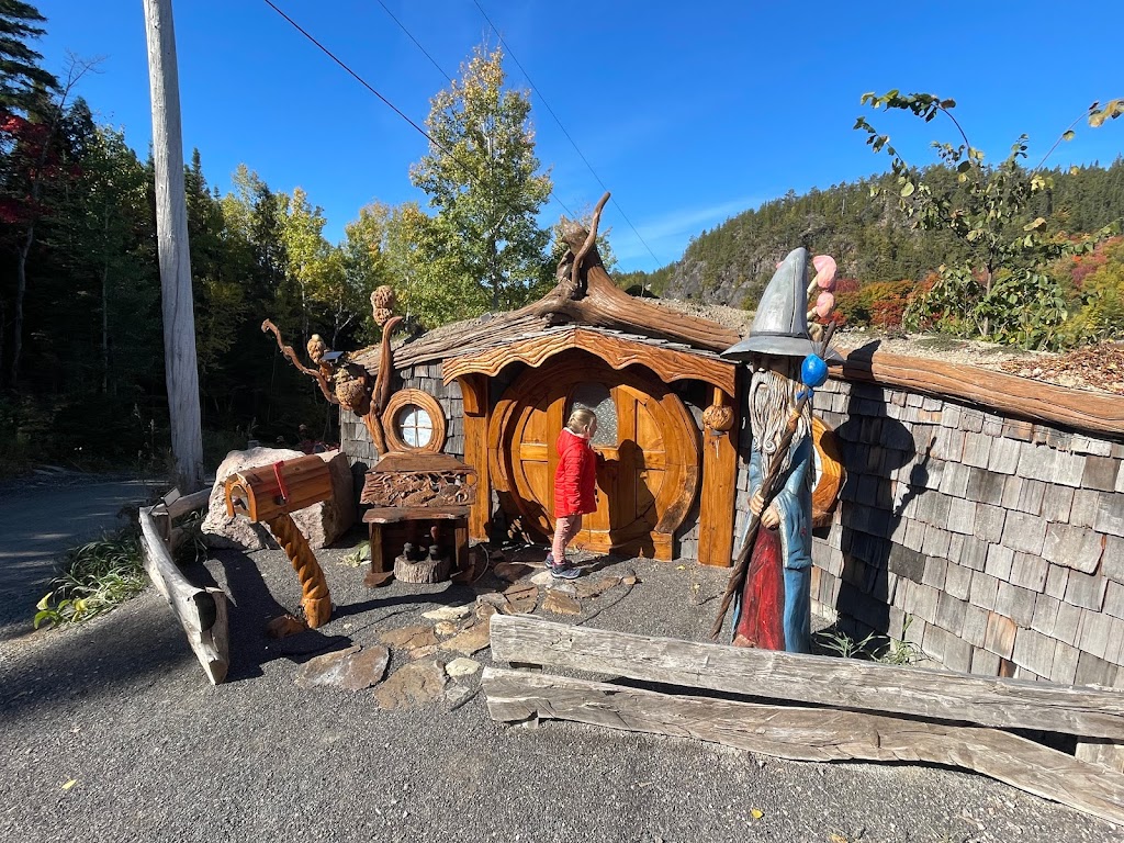 Gîte & Résidence de lArtisan S.E.N.C | 119, Pointe-aux-Pins St-Fulgence, Saguenay, QC G0V 1S0, Canada | Phone: (418) 674-1344