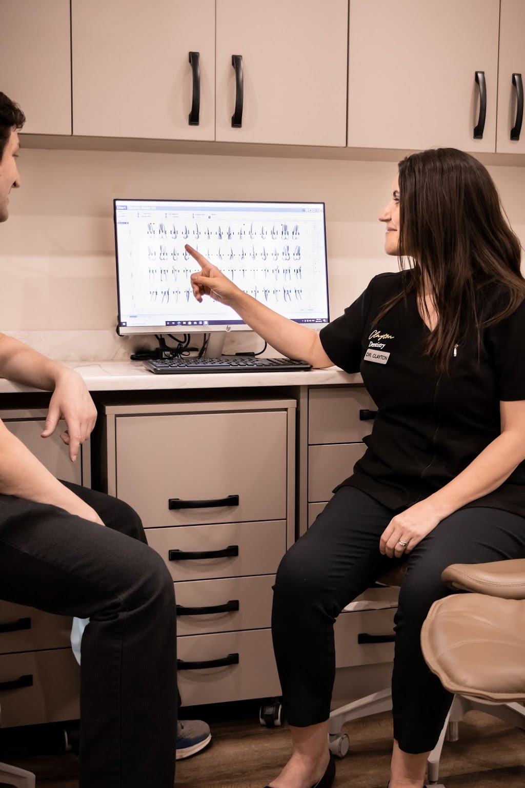 Clayton Dentistry | 421 Woolwich St, Guelph, ON N1H 3X2, Canada | Phone: (519) 265-2727