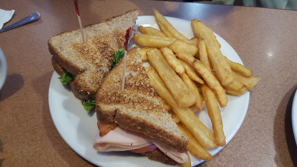 Dennys | 75 Consumers Dr, Whitby, ON L1N 9S2, Canada | Phone: (905) 665-6575