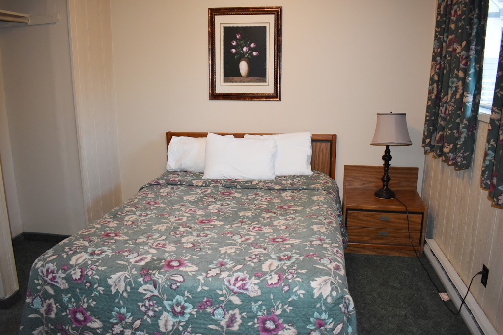 Hope Inn & Suites | 377 Old Hope Princeton Way, Hope, BC V0X 1L4, Canada | Phone: (604) 869-7107