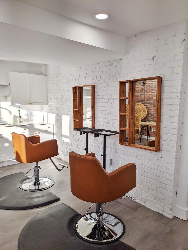 Kita Beauty Lounge | 112 Front St, Belleville, ON K8N 2Y7, Canada | Phone: (613) 968-5482