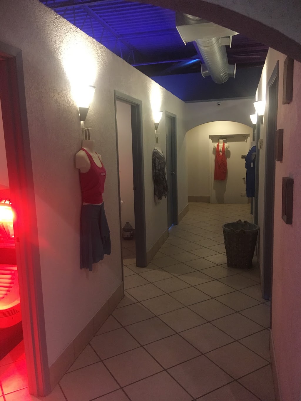 Beach Bums Tanning | 11 Huron St, Woodstock, ON N4S 6Y9, Canada | Phone: (519) 533-1979