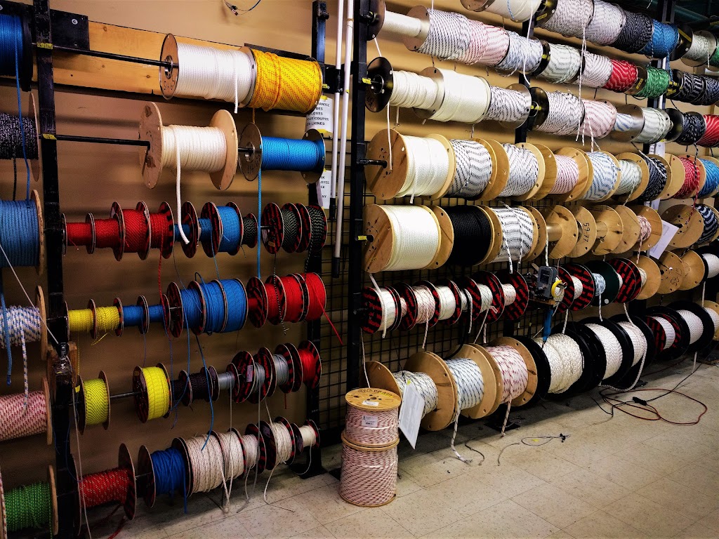 Boathouse | 724 Bd Montréal-Toronto, Dorval, QC H9S 1A1, Canada | Phone: (514) 631-8503