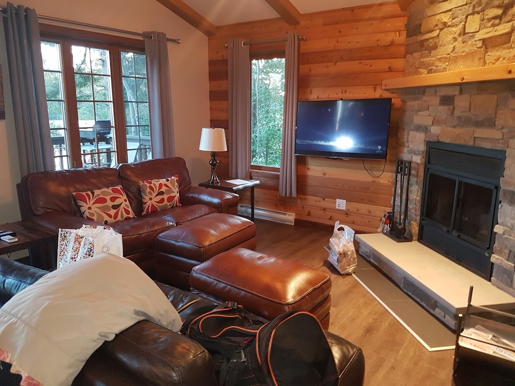 Chalets Lac à La Truite | 1961 Chemin de la Montagne, Sainte-Agathe-des-Monts, QC J8C 0J6, Canada | Phone: (819) 321-2222