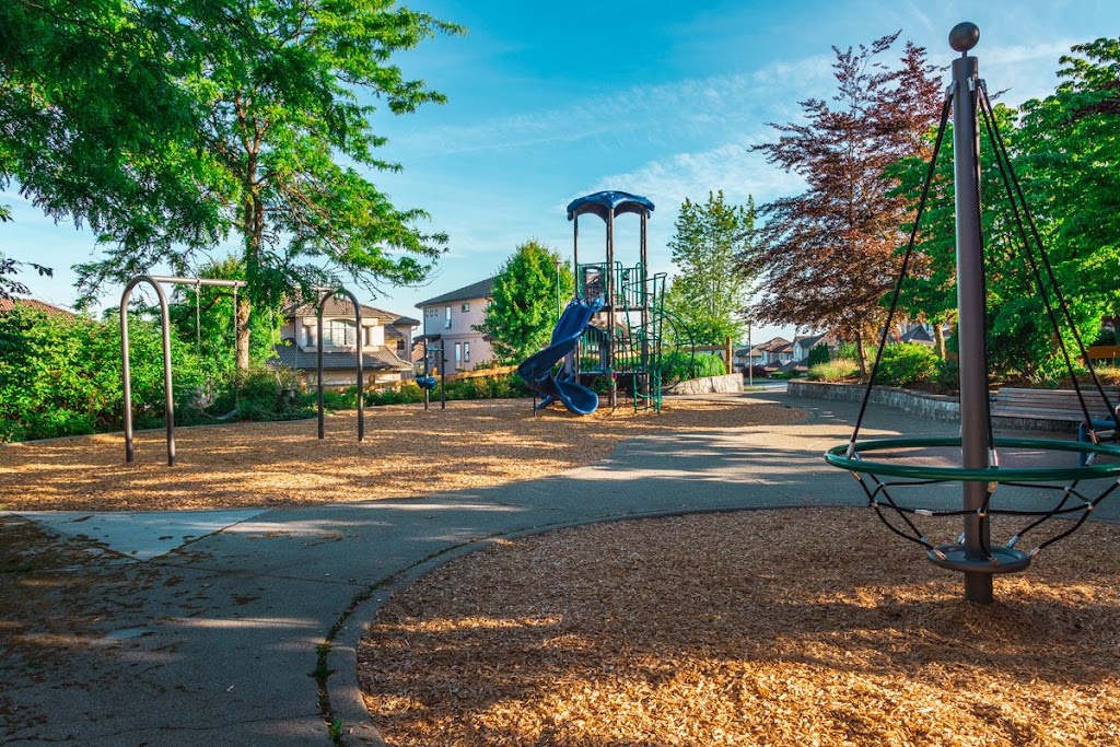 Blue Jay Park | 1625 Blue Jay Pl, Coquitlam, BC V3E 3E2, Canada | Phone: (604) 927-6300