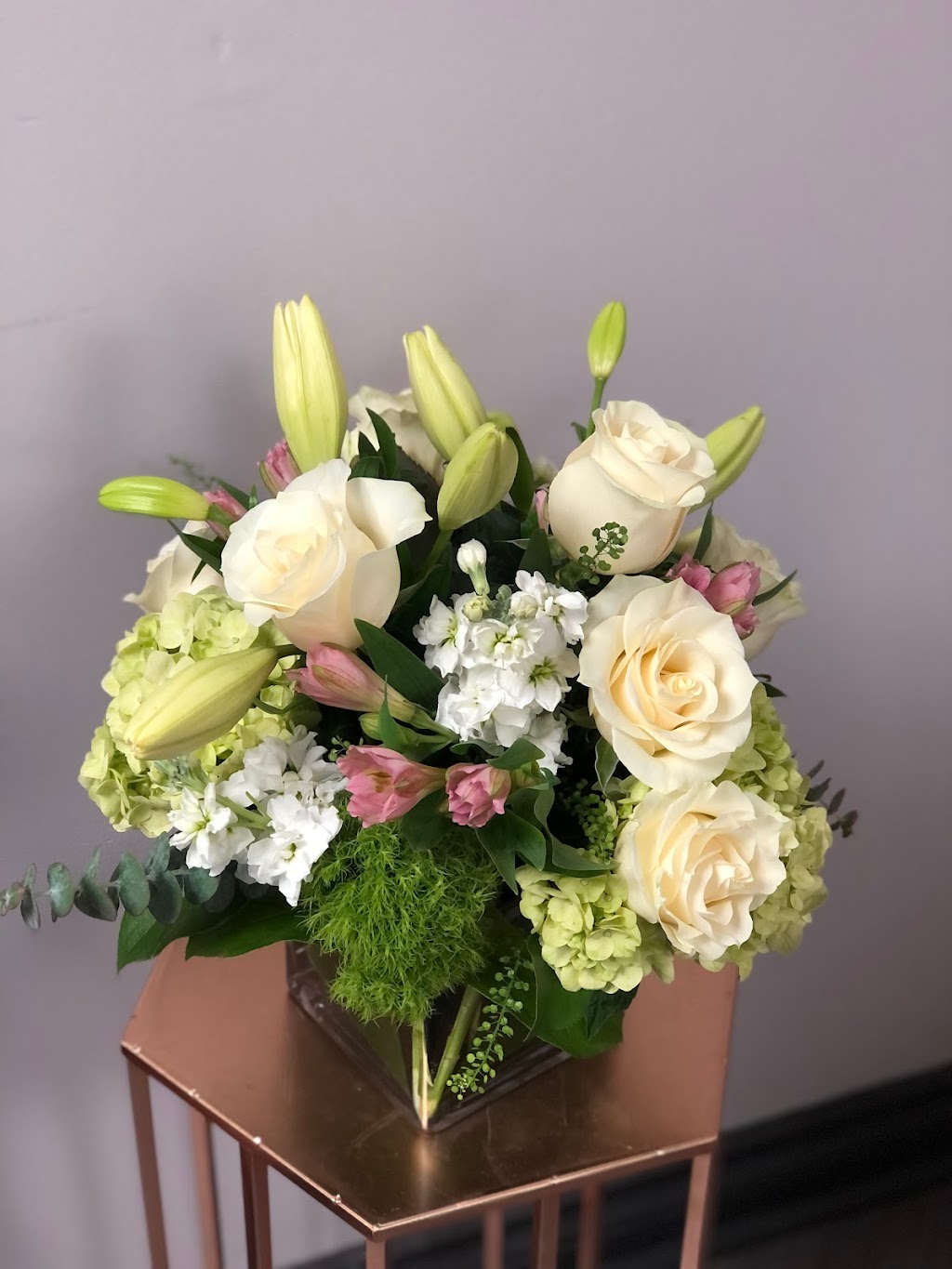 Petal Me Sugar Florist | 2 Orchard Heights Blvd #5, Aurora, ON L4G 3W3, Canada | Phone: (905) 726-3344