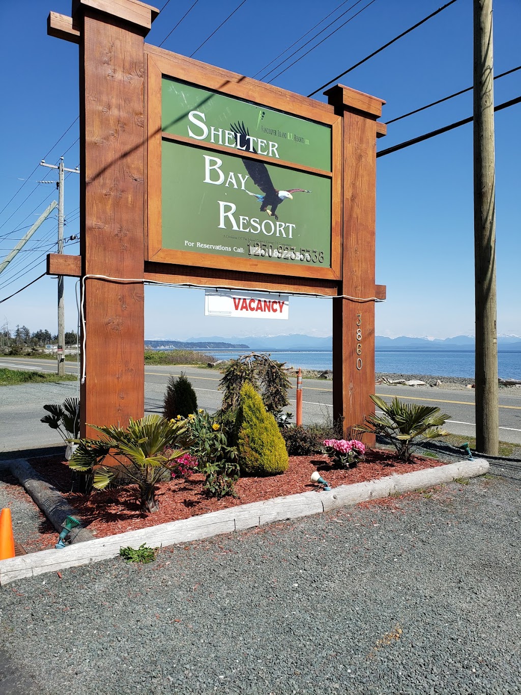 Shelter Bay Resort | 3860 S Island Hwy, Campbell River, BC V9H 1M5, Canada | Phone: (250) 923-5338