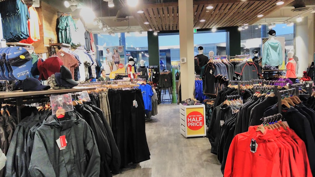 Mountain Warehouse Waterloo | 550 King St N, Waterloo, ON N2L 5W6, Canada | Phone: (519) 725-7943
