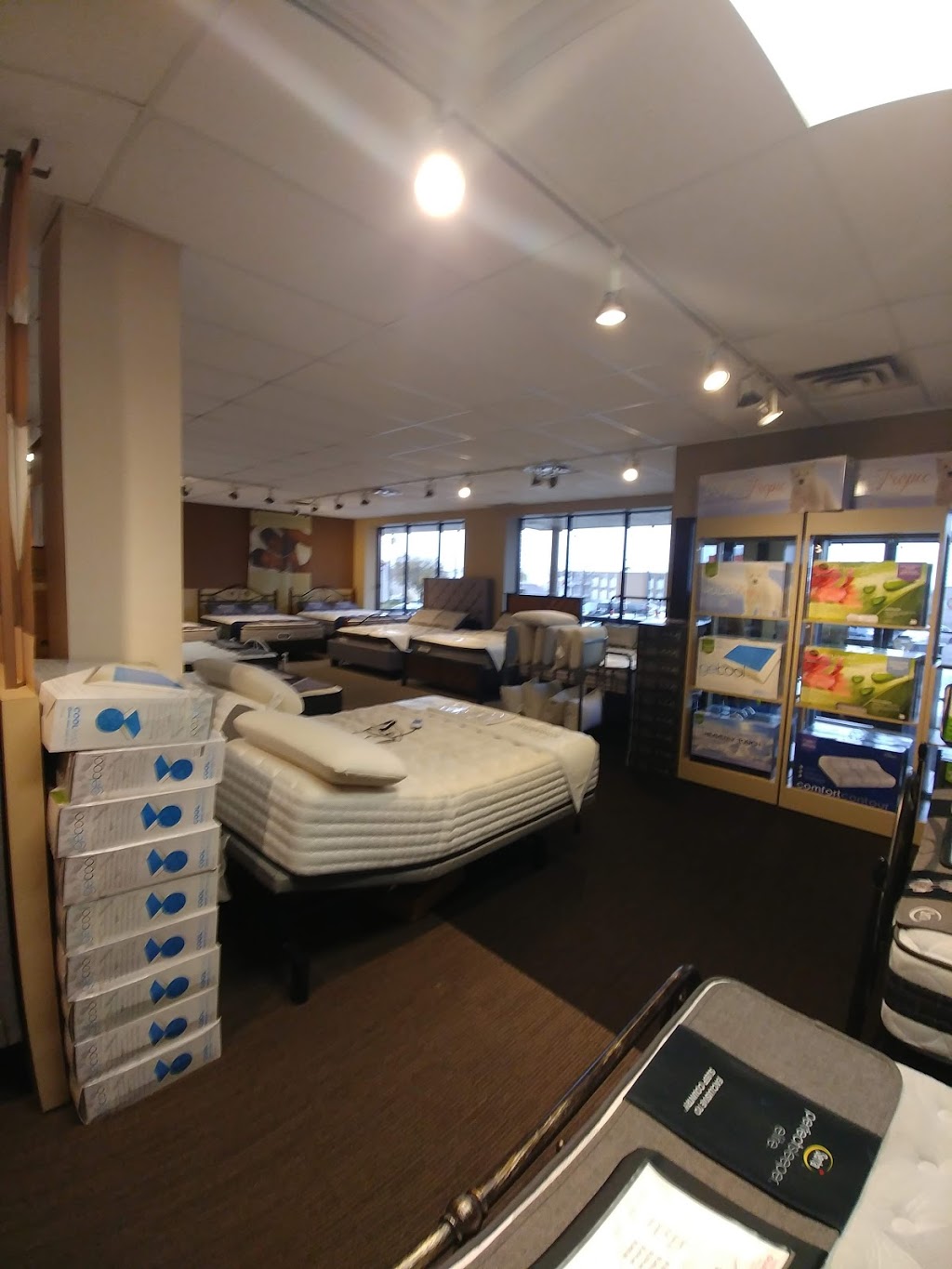 Sleep Country Canada | 366 King St N, Waterloo, ON N2J 2Z4, Canada | Phone: (519) 725-1184