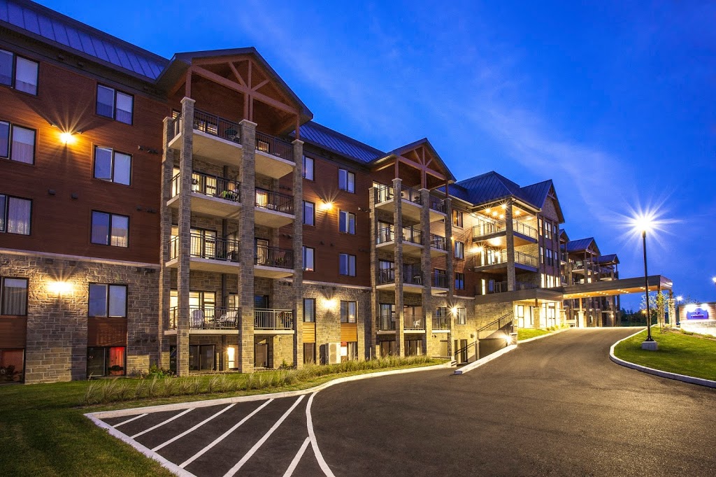 Le Renaissance Thetford Mines | 101 Rue Monfette E, Thetford Mines, QC G6G 1N9, Canada | Phone: (418) 335-3999