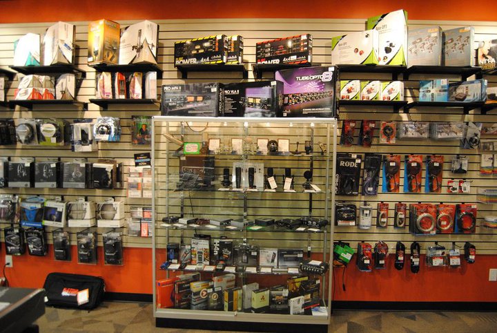 Long & McQuade Musical Instruments | 2506 Clearbrook Rd, Abbotsford, BC V2T 2Y2, Canada | Phone: (604) 556-3838