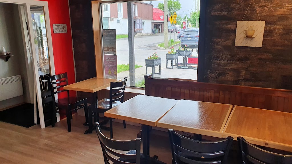 LeCaf St-Jean | 63 Rue Principale N, Saint-Jean-de-Dieu, QC G0L 3M0, Canada | Phone: (581) 646-8666