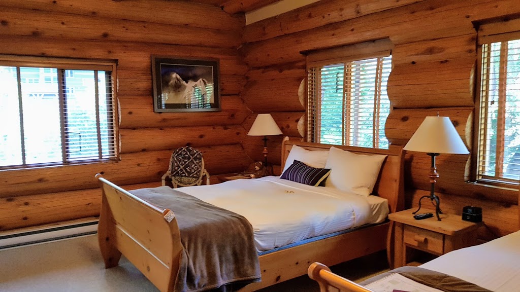 The Log House Inn | 1357 Elmwood Dr, Pemberton, BC V0N 2L0, Canada | Phone: (604) 894-6000