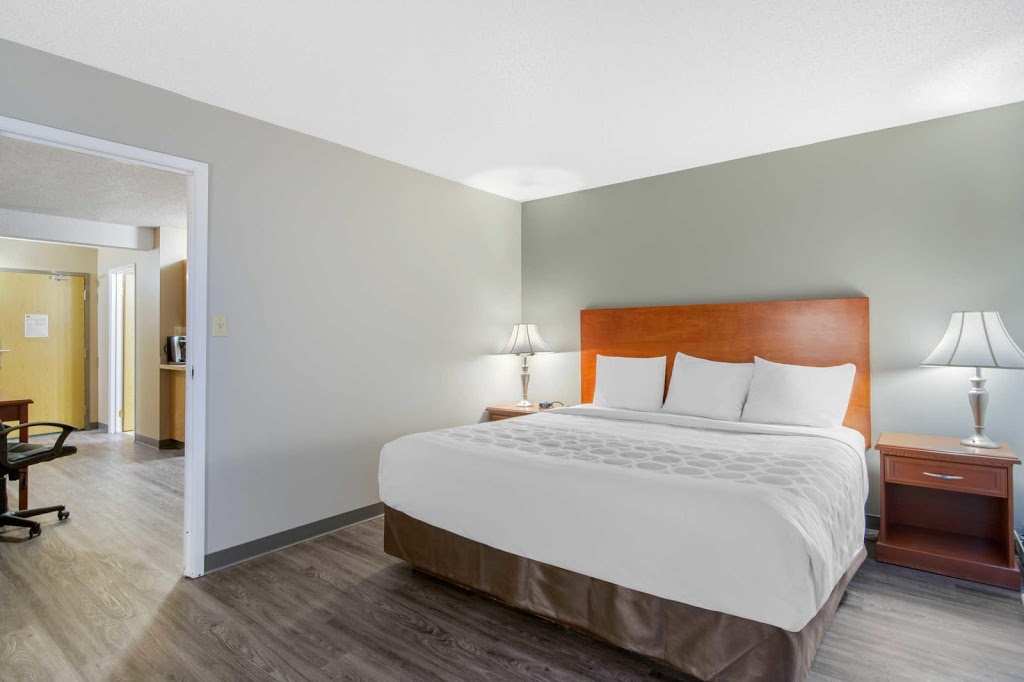 Econo Lodge | 1735 Prince of Wales Dr, Regina, SK S4Z 1A5, Canada | Phone: (306) 789-2223