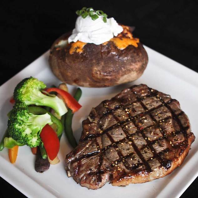Boeuf Cochon Steak + Bar | 1553 Boulevard le Corbusier, Laval, QC H7N 6K8, Canada | Phone: (579) 640-3133