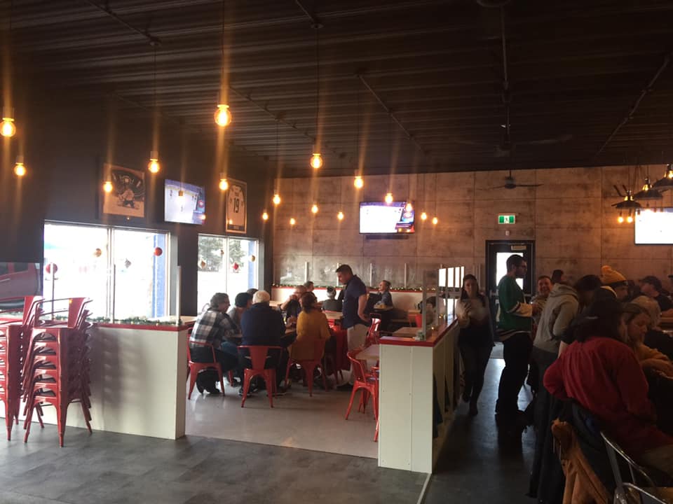 Country club microbrasserie | 954 Boulevard Mgr de Laval, Baie-Saint-Paul, QC G3Z 2W2, Canada | Phone: (581) 237-2676
