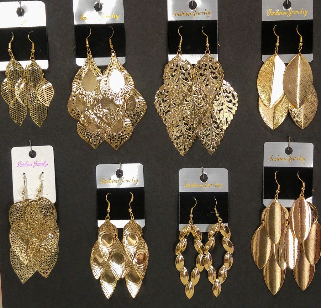 Sharonnekes | the back by Science City, 749 Felix Ave, Windsor, ON N9B 2V6, Canada | Phone: (226) 757-3498