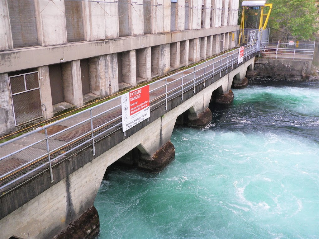 BC Hydro | 1833 Gilmore Ave, Burnaby, BC V5C 3Y3, Canada | Phone: (800) 224-9376