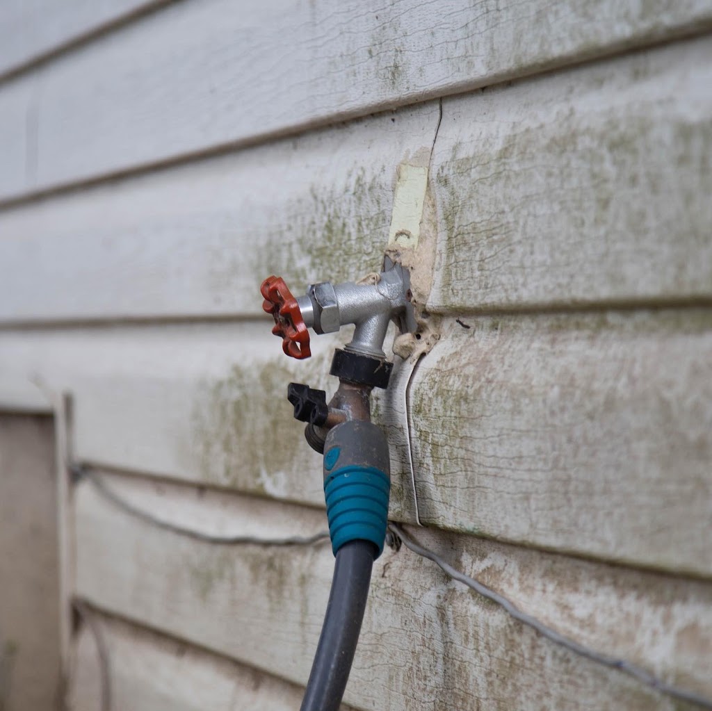 Pressure Washing Solutions | 34793 Delair Rd, Abbotsford, BC V2S 2E1, Canada | Phone: (778) 560-2378
