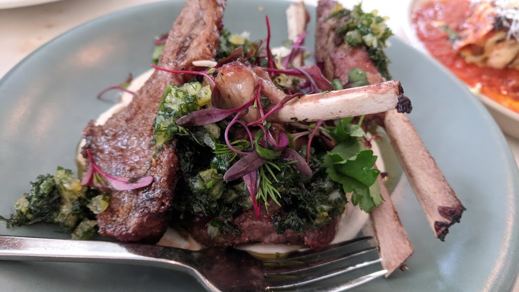 La Palma | 849 Dundas St W, Toronto, ON M6J 1V5, Canada | Phone: (416) 368-4567
