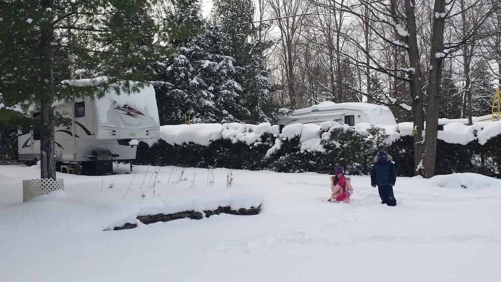Rockcliffe Trailer Park | 2728 Monck Rd, Kirkfield, ON K0M 2B0, Canada | Phone: (705) 454-1010