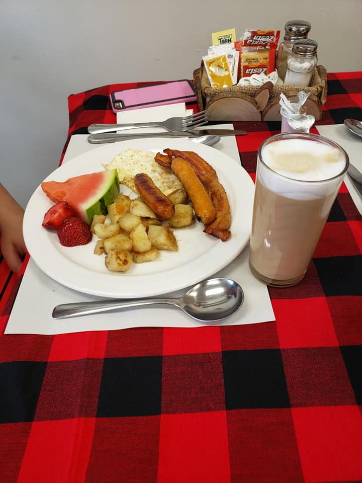 Maxou Traiteur & Café Gourmand | 3616 Avenue Saint-Augustin Suite 103, Lévis, QC G6Z 8H4, Canada | Phone: (418) 832-9696