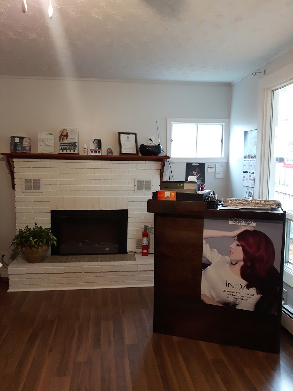 Trinas Nails & Waxing Services | 14 Pig Loop Rd, Chester, NS B0J 1J0, Canada | Phone: (902) 273-3311