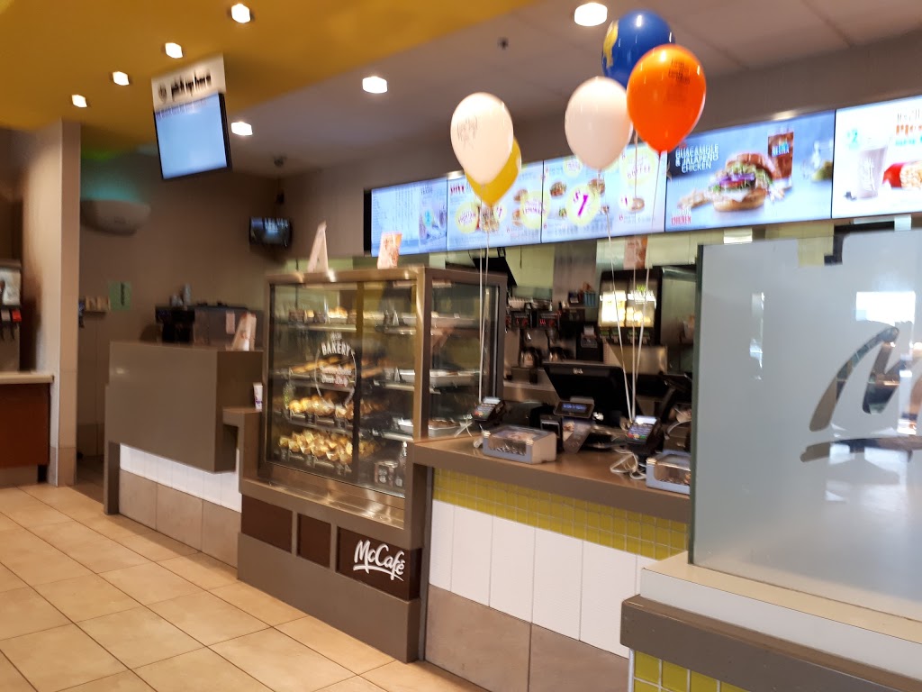 McDonalds | 2936 Finch Ave E, Scarborough, ON M1W 2T4, Canada | Phone: (416) 497-2166